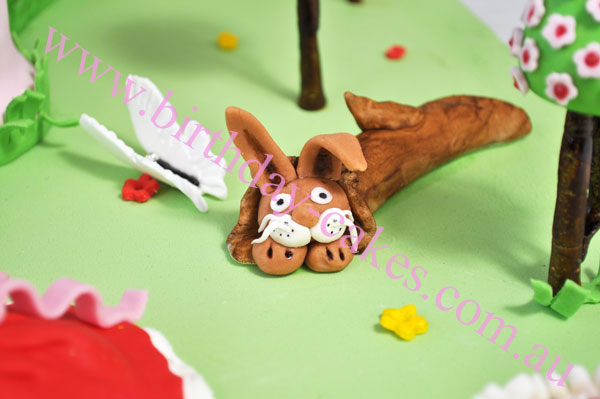 fondant rabbit decoration